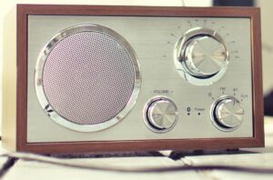 Article : La radio Africa n°1 : son jingle a bercé mon enfance